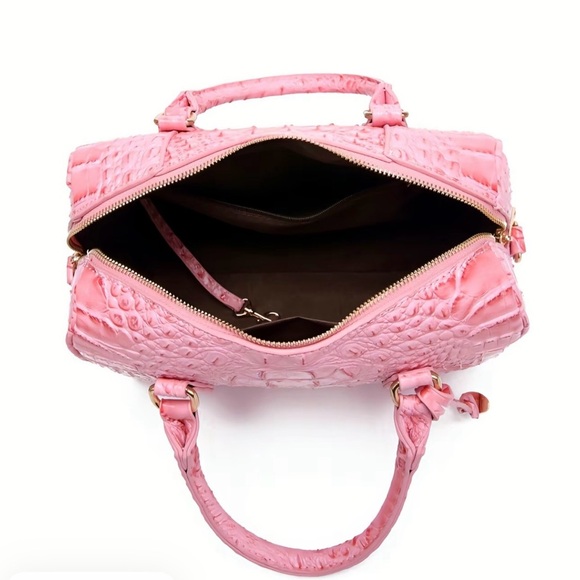 Elegant Pink Crocodile-Embossed Crossbody Bag - Picture 4 of 5